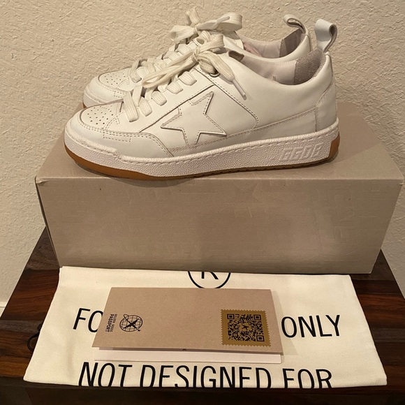 Golden Goose Women’s Yeah Sneakers - Picture 8 of 11